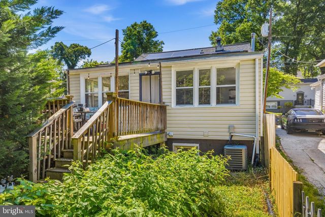 1210 NOVA AVE, Capitol Heights, MD 20743