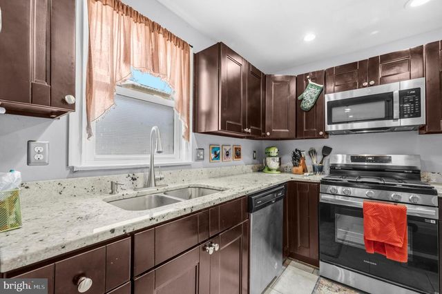 1210 NOVA AVE, Capitol Heights, MD 20743