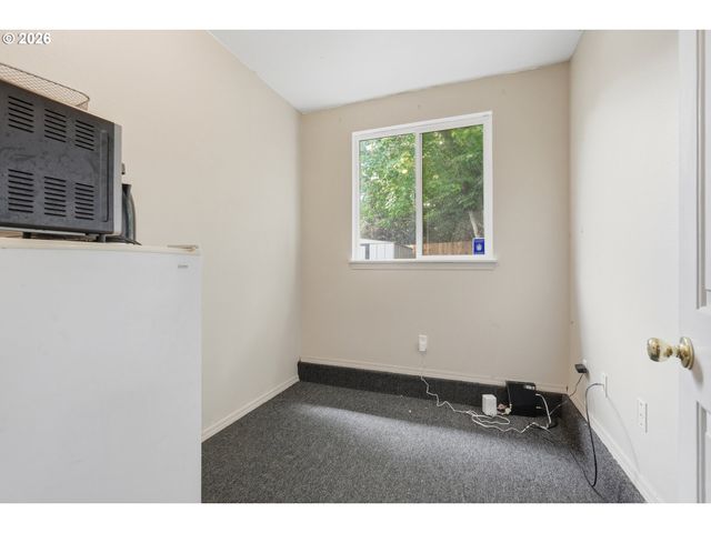 3062 GLENDALE Ave Ne, Salem, OR 97301