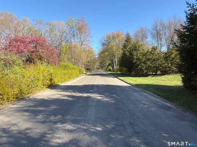 94 Quail Run Road, Woodbury, CT 06798