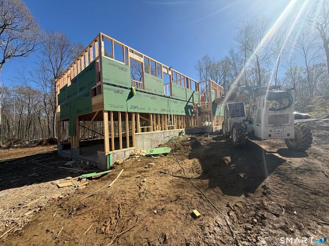 94 Quail Run Road, Woodbury, CT 06798