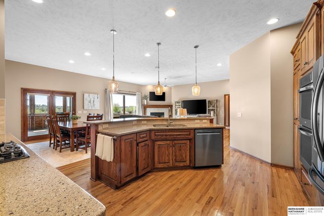 3821 S HWS Cleveland Boulevard, Omaha, NE 68130