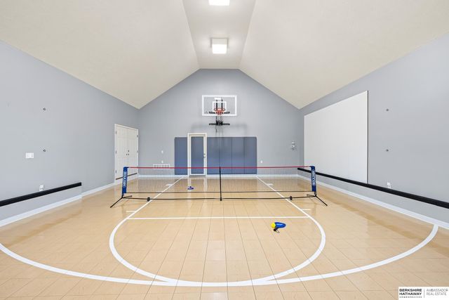 3821 S HWS Cleveland Boulevard, Omaha, NE 68130