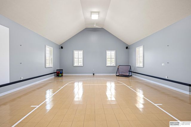 3821 S HWS Cleveland Boulevard, Omaha, NE 68130