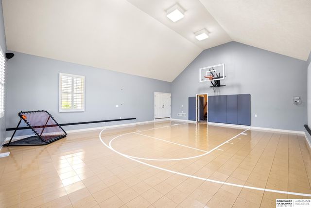 3821 S HWS Cleveland Boulevard, Omaha, NE 68130