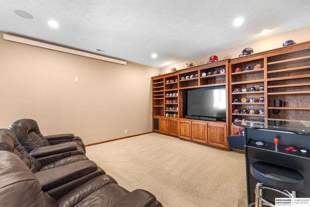 3821 S HWS Cleveland Boulevard, Omaha, NE 68130