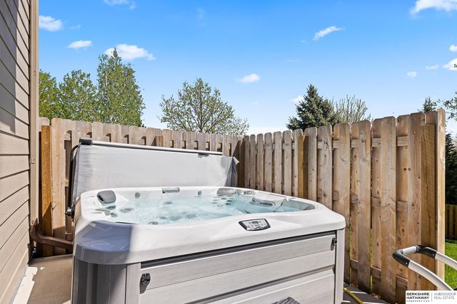 3821 S HWS Cleveland Boulevard, Omaha, NE 68130