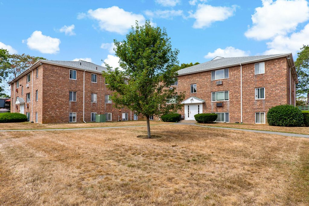 297 W Main Street 12, Barnstable, MA 02601