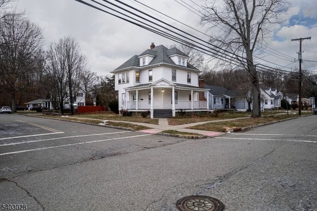 77 Baker Ave, Dover Town, NJ 07801