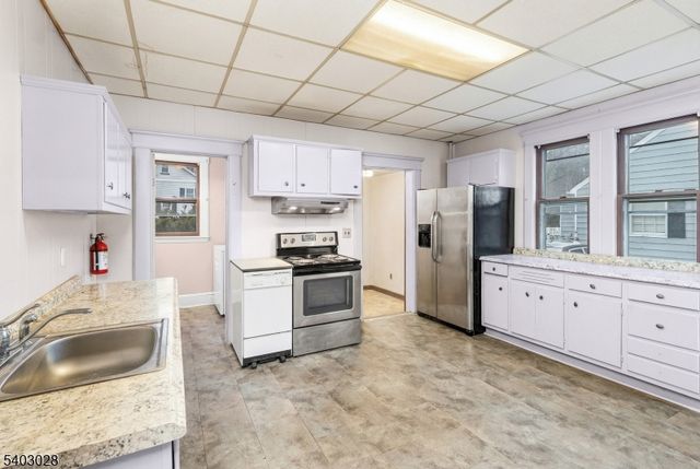 77 Baker Ave, Dover Town, NJ 07801