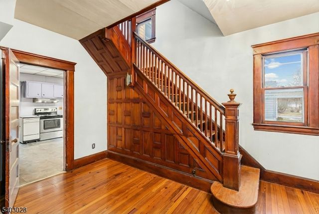 77 Baker Ave, Dover Town, NJ 07801