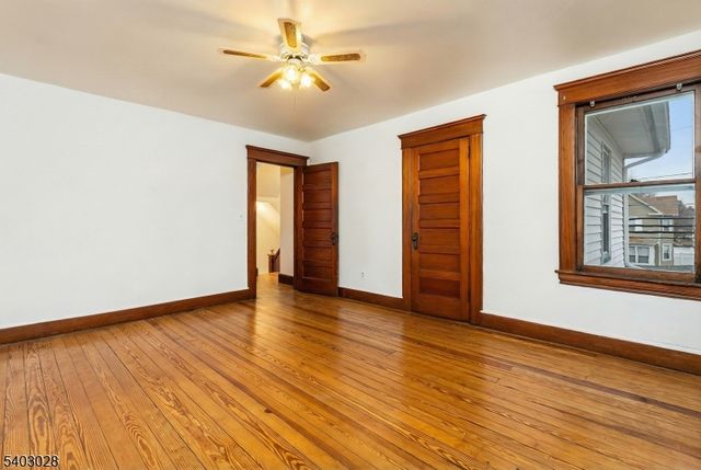 77 Baker Ave, Dover Town, NJ 07801