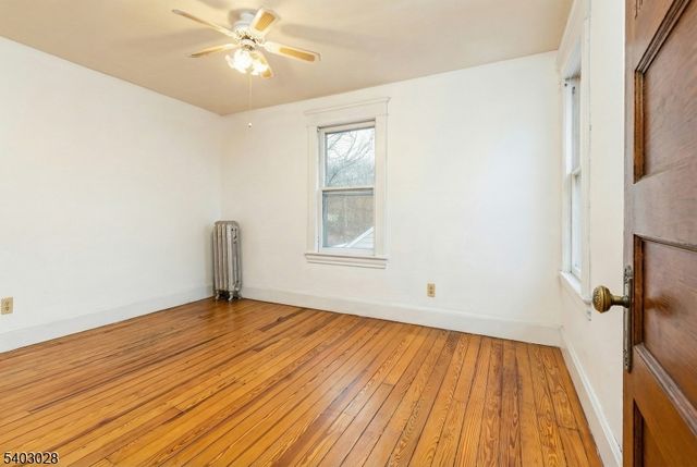 77 Baker Ave, Dover Town, NJ 07801