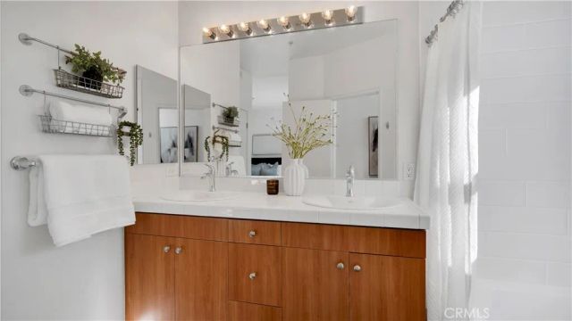 247 E Jeanette, Santa Ana, CA 92705