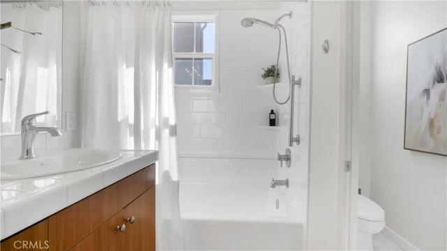247 E Jeanette, Santa Ana, CA 92705