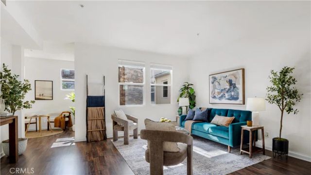247 E Jeanette, Santa Ana, CA 92705