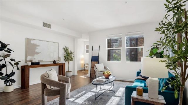 247 E Jeanette, Santa Ana, CA 92705