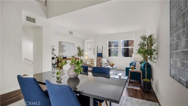 247 E Jeanette, Santa Ana, CA 92705