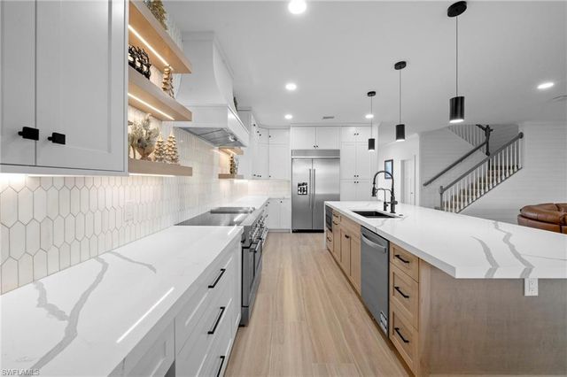 19222 Zephyr Lily CT, Estero, FL 33928