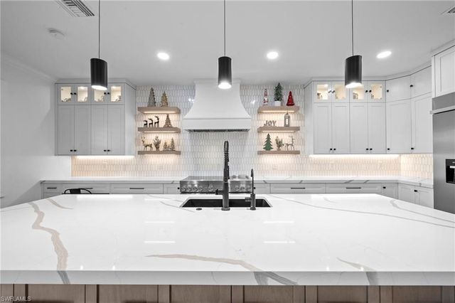 19222 Zephyr Lily CT, Estero, FL 33928