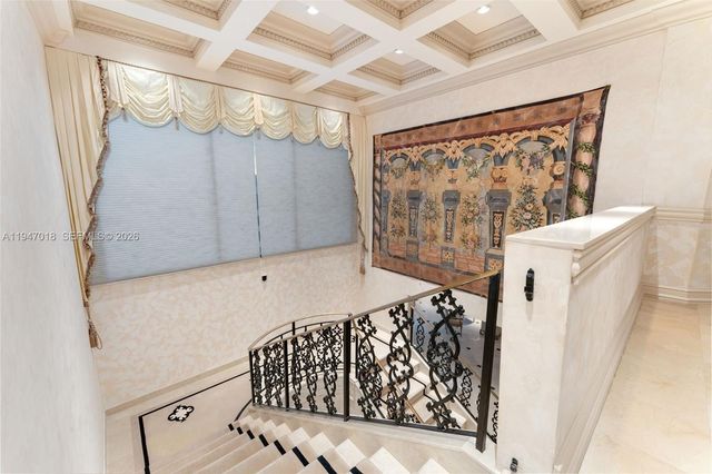 5225 Collins Ave PH8, Miami Beach, FL 33140