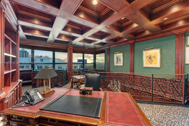 5225 Collins Ave PH8, Miami Beach, FL 33140