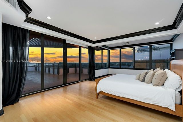 5225 Collins Ave PH8, Miami Beach, FL 33140