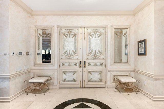 5225 Collins Ave PH8, Miami Beach, FL 33140