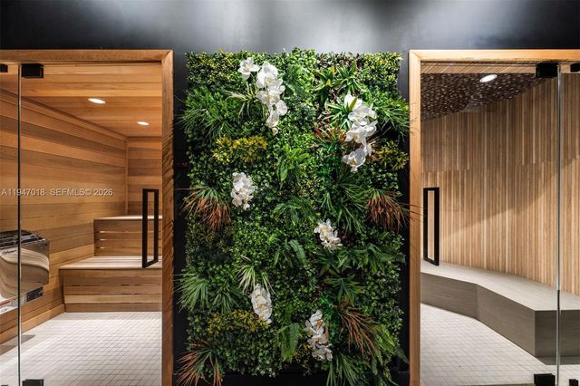 5225 Collins Ave PH8, Miami Beach, FL 33140