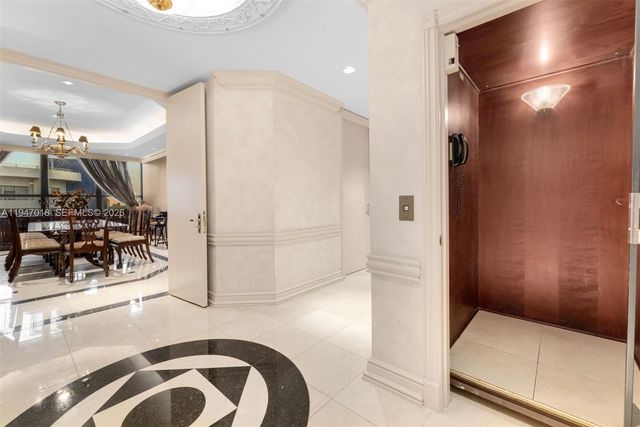 5225 Collins Ave PH8, Miami Beach, FL 33140