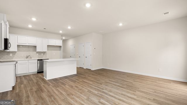208 Kenmore Circle, Perry, GA 31069