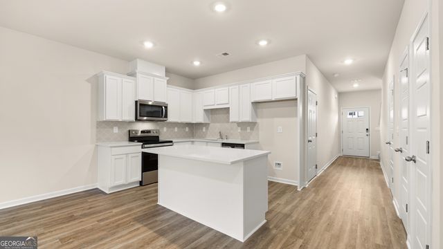 208 Kenmore Circle, Perry, GA 31069