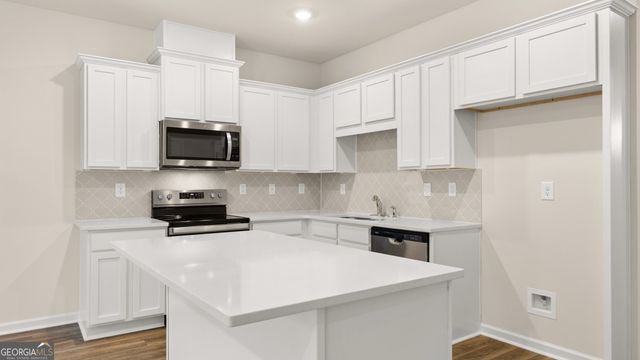 208 Kenmore Circle, Perry, GA 31069