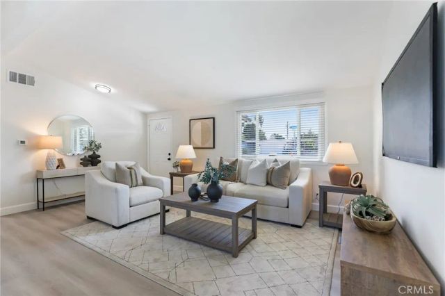 2037 W Arbor, Orange, CA 92868