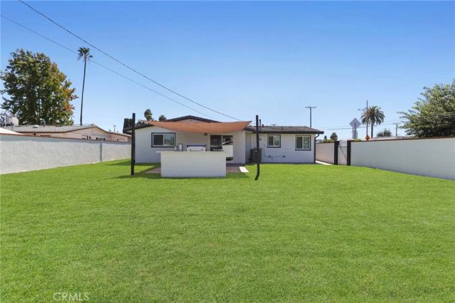 2037 W Arbor, Orange, CA 92868
