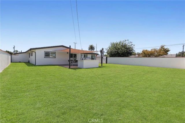 2037 W Arbor, Orange, CA 92868