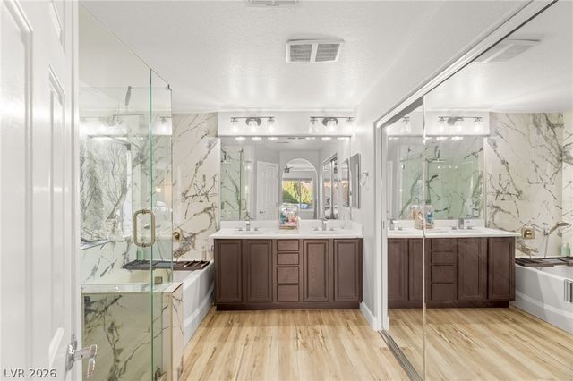 8884 Bonneville Peak Court, Las Vegas, NV 89148