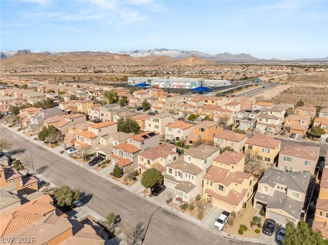 8884 Bonneville Peak Court, Las Vegas, NV 89148
