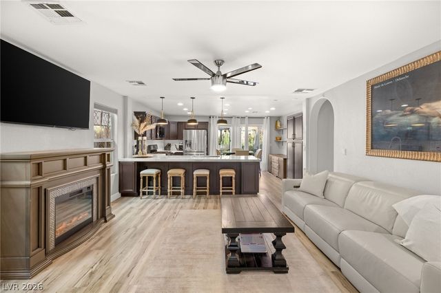 8884 Bonneville Peak Court, Las Vegas, NV 89148