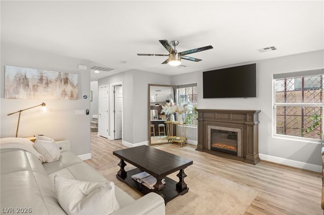 8884 Bonneville Peak Court, Las Vegas, NV 89148