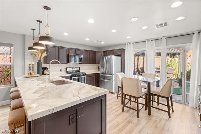 8884 Bonneville Peak Court, Las Vegas, NV 89148