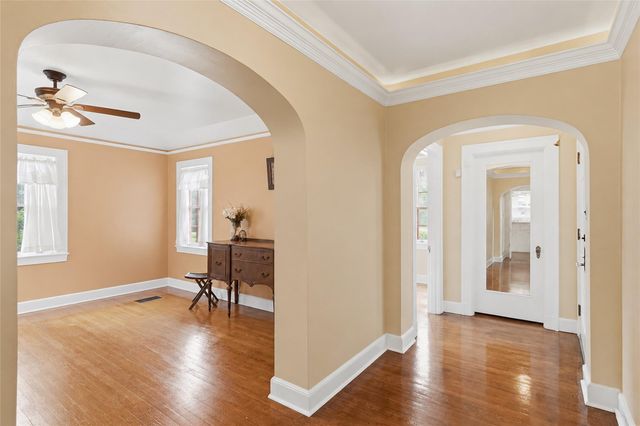 308 S ERKEL AVE, Seguin, TX 78155