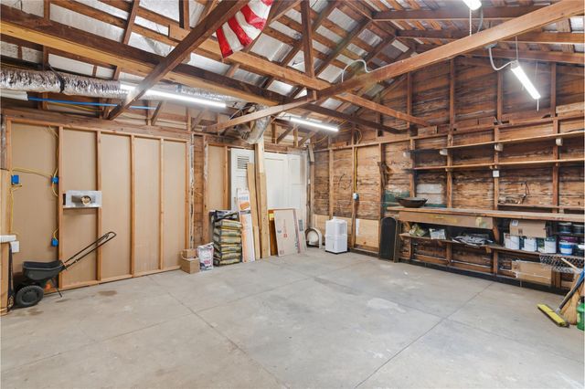 308 S ERKEL AVE, Seguin, TX 78155