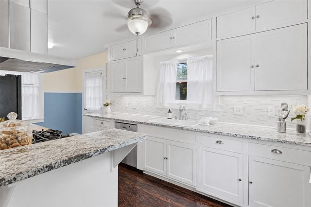 308 S ERKEL AVE, Seguin, TX 78155