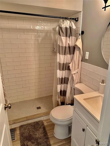 10149 Carolynne Drive, Sappington, MO 63128