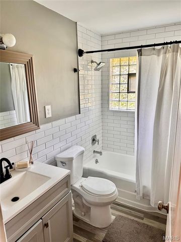 10149 Carolynne Drive, Sappington, MO 63128