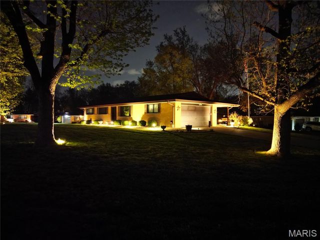 10149 Carolynne Drive, Sappington, MO 63128