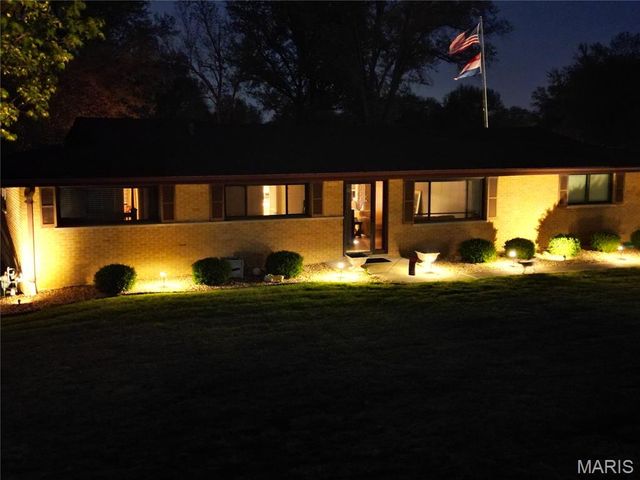 10149 Carolynne Drive, Sappington, MO 63128