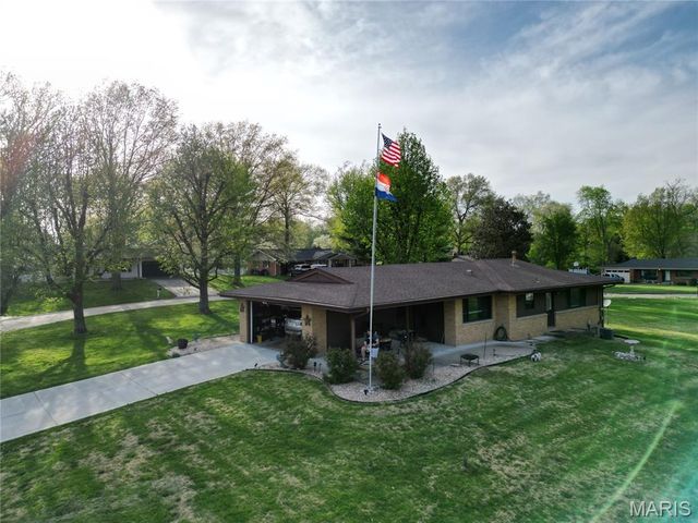 10149 Carolynne Drive, Sappington, MO 63128