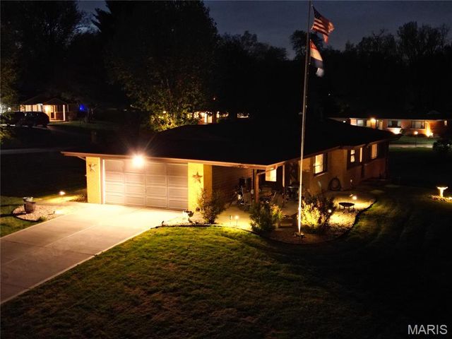 10149 Carolynne Drive, Sappington, MO 63128